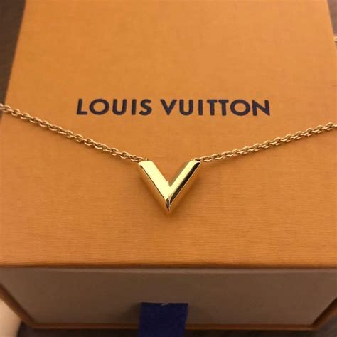 dây chuyền louis vuitton nam|dây chuyền nam.